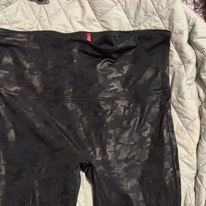 SPANX Black Camo High-Waist Leggings